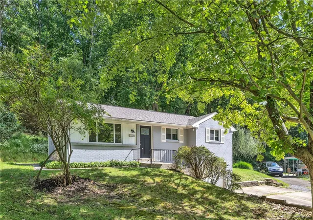 Photo 3 of Sale Pending at 224 Blaze Cir, Ross Twp, PA 15116 | MLS# 1774581 | Listing updated on 2026-09-20