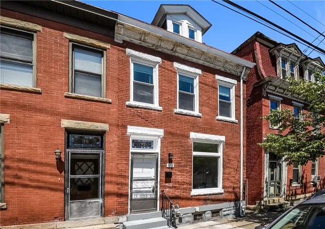 Photo 3 of Single family home for sale at 92 S 25th Street, South Side, PA 15203 | MLS# 1774511 | Listing updated on 2026-09-15