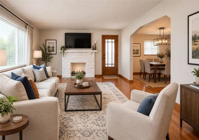 Photo 3 of Single family home for sale at 1504 Greentree Rd, Scott Twp, PA 15220 | MLS# 1774539 | Listing updated on 2026-09-23