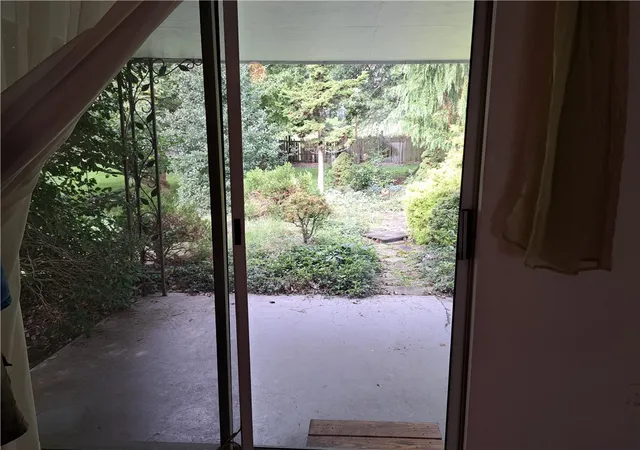 Photo 3 of Single family home for sale at 217 Richard Dr, Shaler, PA 15116 | MLS# 1774366 | Listing updated on 2026-10-01