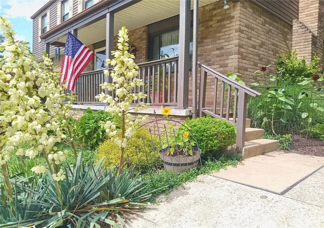 Photo 2 of Single family home for sale at 64 Spring Holw Crt, Plum Boro, PA 15239 | MLS# 1774721 | Listing updated on 2026-10-10
