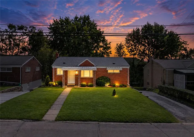 Photo 2 of Single family home for sale at 551 Lebanon Manor Dr, West Mifflin, PA 15122 | MLS# 1774749 | Listing updated on 2026-10-04