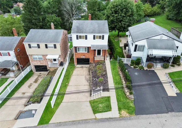 Photo 2 of Single family home for sale at 2910 Cedric Ave, Brookline, PA 15226 | MLS# 1774588 | Listing updated on 2026-09-16