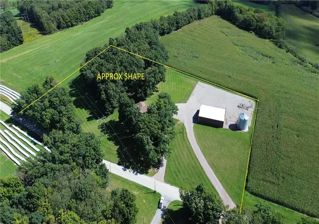 Photo 2 of Single family home for sale at 636 Beaver Dam Rd, Somerset Twp, PA 15541 | MLS# 1774770 | Listing updated on 2026-09-17