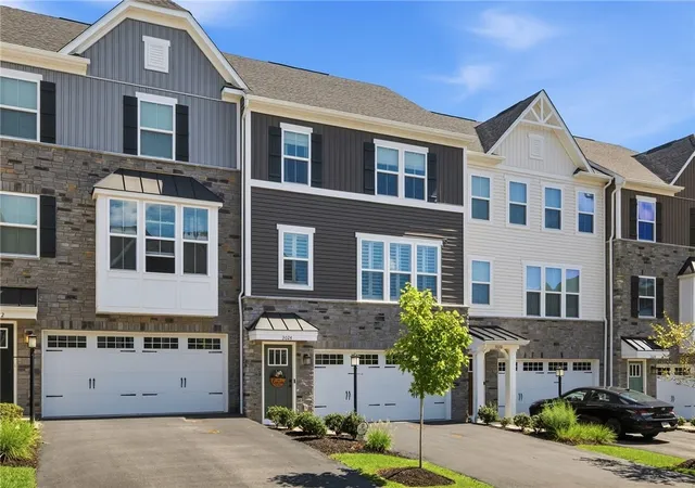 Photo 2 of Townhouse for sale at 3024 Olivetre Dr, Cheswick, PA 15024 | MLS# 1774483 | Listing updated on 2026-09-18
