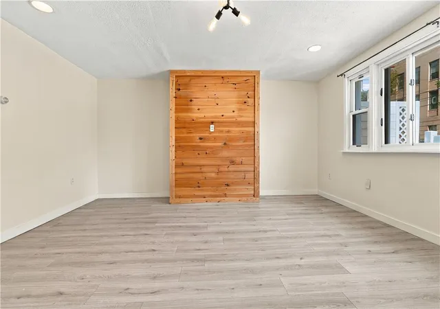 Photo 3 of Single family home for sale at 803 Crucible St, Elliott, PA 15220 | MLS# 1774564 | Listing updated on 2026-10-08