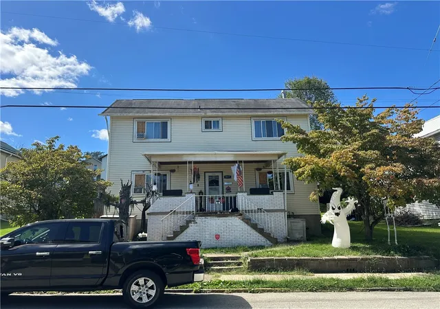 Photo 1 of Single family home for sale at 917 Crest Ave, Charleroi Boro, PA 15022 | MLS# 1774793 | Listing updated on 2026-09-16