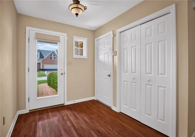 Photo 3 of Townhouse for sale at 329 Hidden Fls Ct, Fox Chapel, PA 15238 | MLS# 1774547 | Listing updated on 2026-10-10