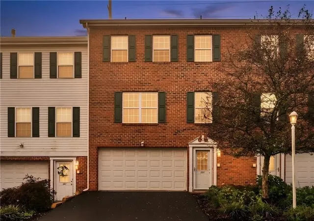 Condo for sale at 203 Northglen Ct, Adams Twp, PA 15044 | MLS# 1774828