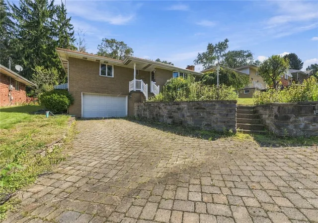 Photo 1 of Single family home for sale at 719 Locust St, Hempfield Twp, PA 15601 | MLS# 1774808 | Listing updated on 2026-10-11