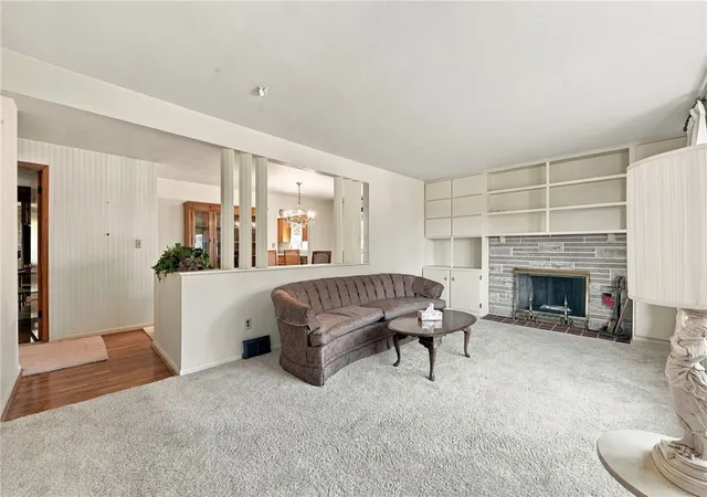 Photo 2 of Single family home for sale at 719 Locust St, Hempfield Twp, PA 15601 | MLS# 1774808 | Listing updated on 2026-10-11