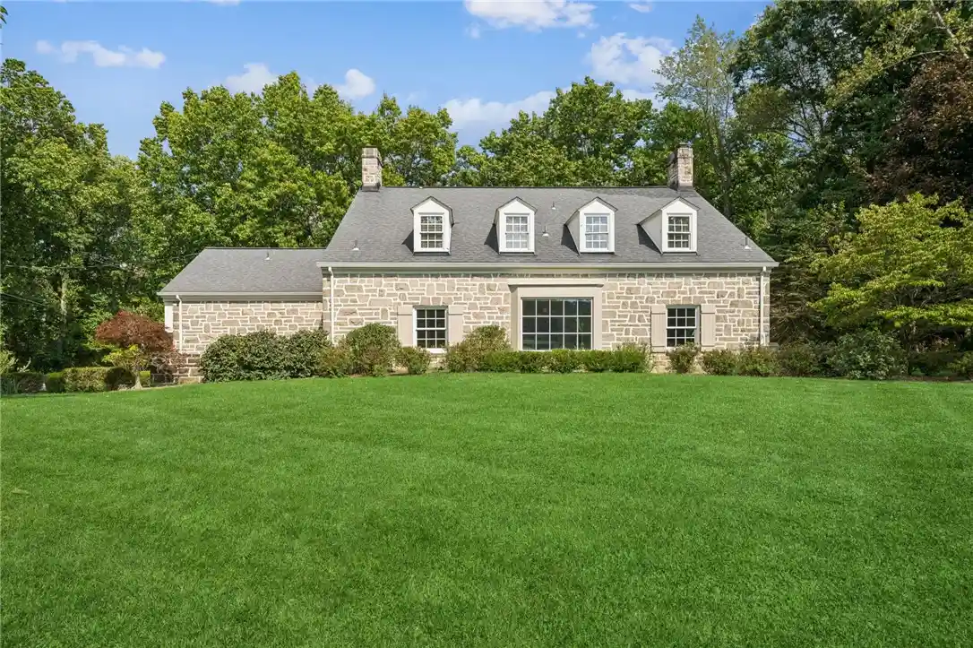 Photo 1 of Single family home for sale at 169 Backbone Rd, Bell Acres, PA 15143 | MLS# 1774026 | Listing updated on 2026-10-24