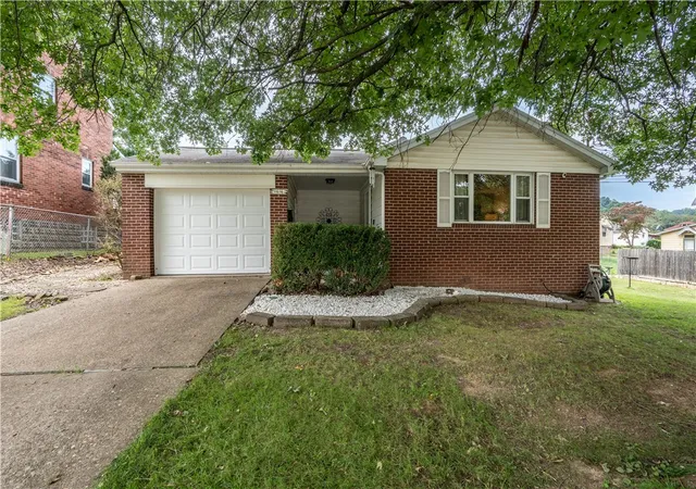 Photo 1 of Single family home for sale at 1616 Edgewood Ave, Coraopolis, PA 15108 | MLS# 1774665 | Listing updated on 2026-09-22