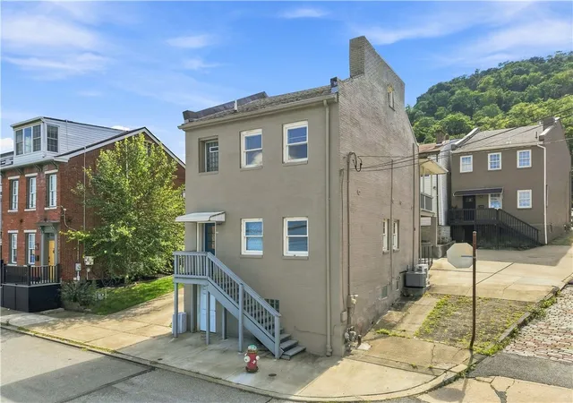 Photo 1 of Single family home for sale at 500 Bingham St, South Side, PA 15203 | MLS# 1774924 | Listing updated on 2026-09-16