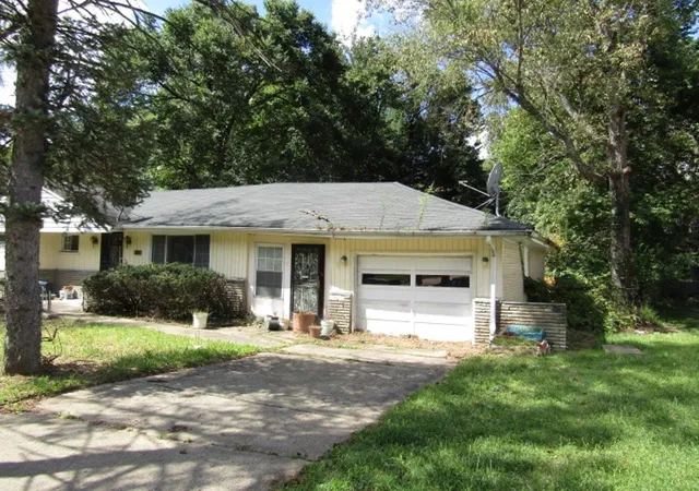 Photo 3 of Single family home for sale at 2115 Laketon Rd, Wilkinsburg, PA 15221 | MLS# 1774923 | Listing updated on 2026-09-25