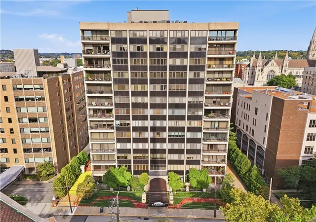 Photo 2 of Condo for sale at 146 N Bellefield Ave #503, Oakland, PA 15213 | MLS# 1774764 | Listing updated on 2026-10-03