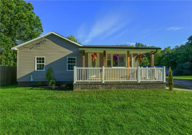 Photo 1 of Single family home for sale at 915 Marie Ave, Shenango Twp, PA 16101 | MLS# 1774829 | Listing updated on 2026-10-10
