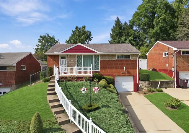 Photo 1 of Single family home for sale at 5244 Siesta Dr, Baldwin Boro, PA 15236 | MLS# 1774949 | Listing updated on 2026-10-03
