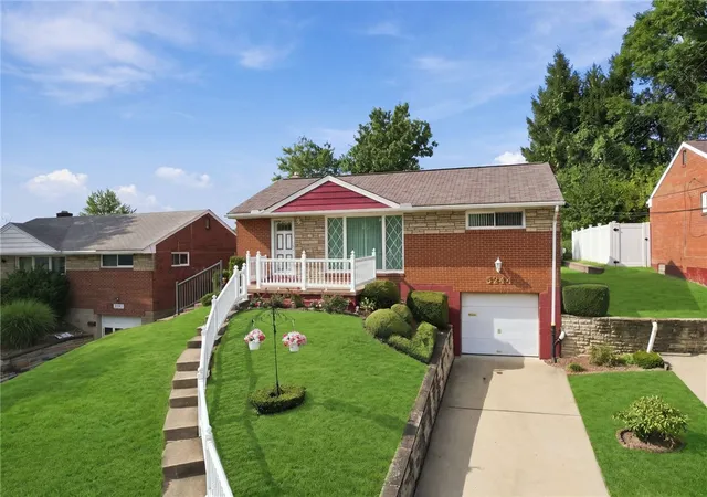 Photo 2 of Single family home for sale at 5244 Siesta Dr, Baldwin Boro, PA 15236 | MLS# 1774949 | Listing updated on 2026-10-03