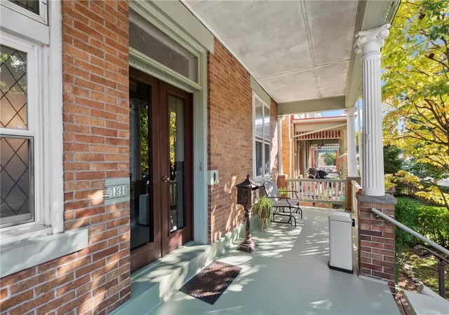 Photo 2 of Single family home for sale at 131 S Graham St, Friendship Park, PA 15206 | MLS# 1774985 | Listing updated on 2026-10-07