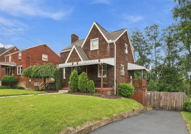 Photo 2 of Single family home for sale at 715 Maple St, West Mifflin, PA 15122 | MLS# 1774582 | Listing updated on 2026-09-20