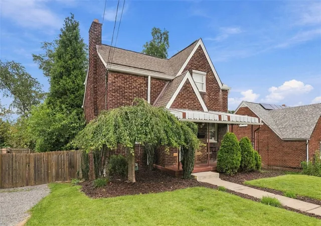 Photo 3 of Single family home for sale at 715 Maple St, West Mifflin, PA 15122 | MLS# 1774582 | Listing updated on 2026-09-20