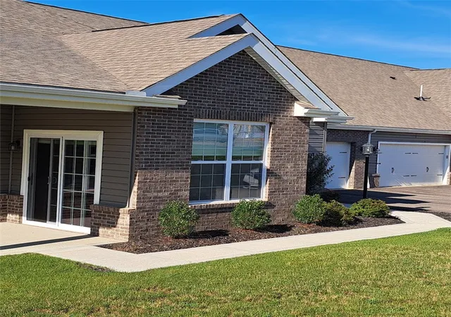 Photo 3 of Condo for sale at 124 Independence Dr, Jefferson Twp, PA 16023 | MLS# 1774932 | Listing updated on 2026-10-01