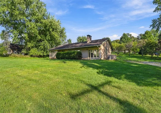 Photo 3 of Single family home for sale at 8589 Peters, Cranberry Twp, PA 16066 | MLS# 1774984 | Listing updated on 2026-10-03