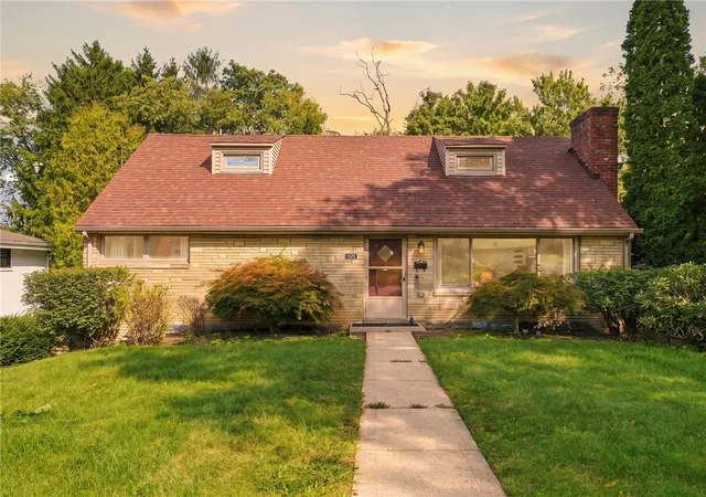 Photo 1 of Single family home for sale at 1125 Sunrise Dr, Mt Lebanon, PA 15243 | MLS# 1774810 | Listing updated on 2026-10-06
