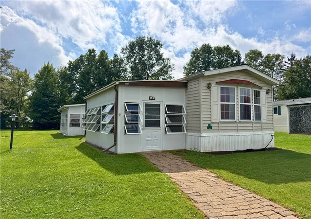 Photo 1 of Sale Pending at 1551 Lee Ln, Grove City Boro, PA 16127 | MLS# 1775046 | Listing updated on 2026-10-09