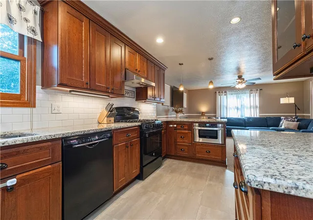 Photo 3 of Single family home for sale at 2301 Lambeth Dr, Upper St Clair, PA 15241 | MLS# 1774916 | Listing updated on 2026-10-11