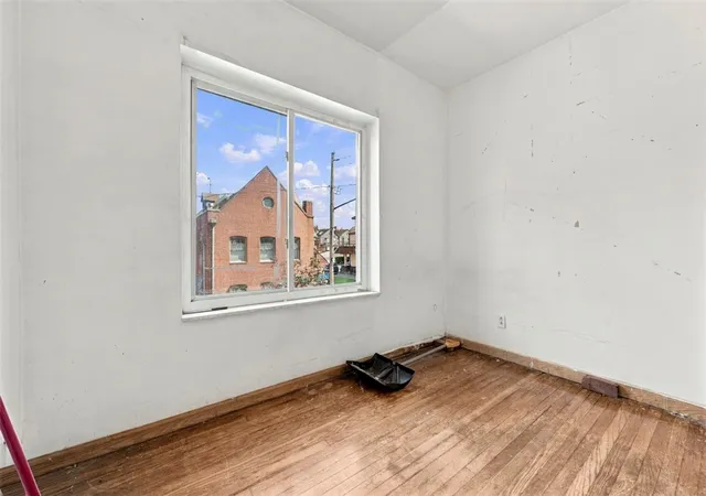 Photo 3 of Multi family home for sale at 626 Copeland St, Shadyside, PA 15232 | MLS# 1774789 | Listing updated on 2026-09-17