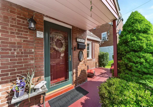 Photo 2 of Single family home for sale at 3808 Middleboro Rd, Castle Shannon, PA 15234 | MLS# 1775090 | Listing updated on 2026-09-21