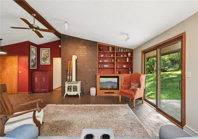 Photo 3 of Single family home for sale at 527 Imperial Rd, Hidden Valley, PA 15502 | MLS# 1774571 | Listing updated on 2026-10-11