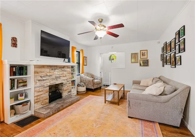 Photo 3 of Single family home for sale at 177 W Steuben St, Crafton, PA 15205 | MLS# 1774680 | Listing updated on 2026-09-25