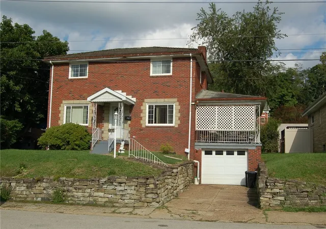 Photo 1 of Single family home for sale at 845 Charles St, Carnegie, PA 15106 | MLS# 1775126 | Listing updated on 2026-09-28