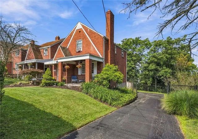 Photo 2 of Single family home for sale at 1418 Straka St, Sheraden, PA 15204 | MLS# 1774761 | Listing updated on 2026-09-20
