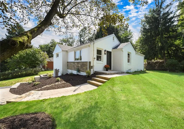 Photo 2 of Single family home for sale at 646 Guenevere Dr, Mc Candless, PA 15237 | MLS# 1774323 | Listing updated on 2026-10-07