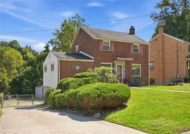 Photo 3 of Single family home for sale at 21 Hardwood Rd, Penn Hills, PA 15235 | MLS# 1775053 | Listing updated on 2026-10-04