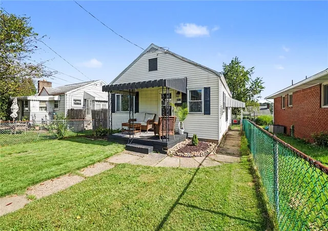 Photo 2 of Sale Pending at 2511 C St, Liberty Boro, PA 15133 | MLS# 1774957 | Listing updated on 2026-10-05