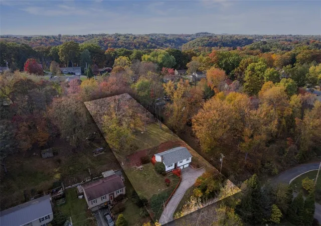 Photo 2 of Single family home for sale at 92 Buckhill Rd, Ross Twp, PA 15237 | MLS# 1774706 | Listing updated on 2026-10-10