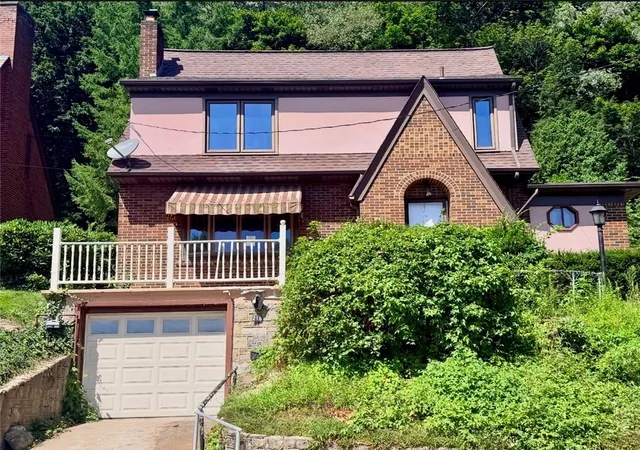 Photo 1 of Single family home for sale at 218 W Fulton St, City Of But Nw, PA 16001 | MLS# 1775153 | Listing updated on 2026-09-30