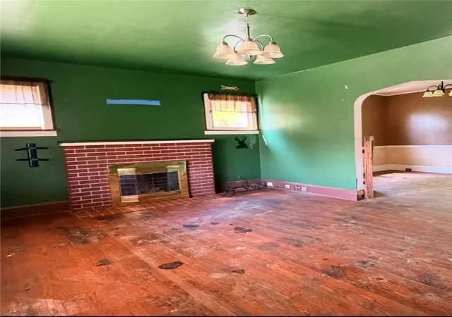 Photo 3 of Single family home for sale at 218 W Fulton St, City Of But Nw, PA 16001 | MLS# 1775153 | Listing updated on 2026-09-30