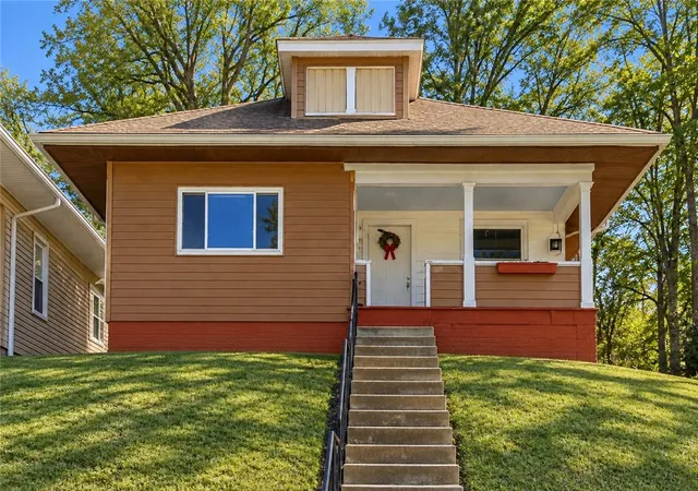 Photo 1 of Single family home for sale at 1510 Hiland Ave, Coraopolis, PA 15108 | MLS# 1774943 | Listing updated on 2026-10-11