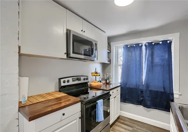 Photo 2 of Single family home for sale at 1510 Hiland Ave, Coraopolis, PA 15108 | MLS# 1774943 | Listing updated on 2026-10-11