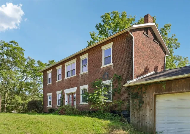 Photo 3 of Single family home for sale at 3698 Frew Ml Rd, Slippery Rock Twp, PA 16101 | MLS# 1775152 | Listing updated on 2026-09-18