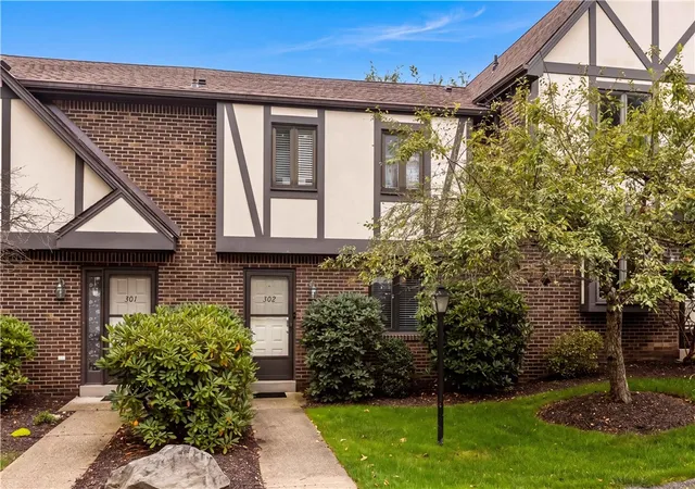 Photo 2 of Condo for sale at 302 Olde Ingomar Ct, Mc Candless, PA 15237 | MLS# 1774602 | Listing updated on 2026-10-02
