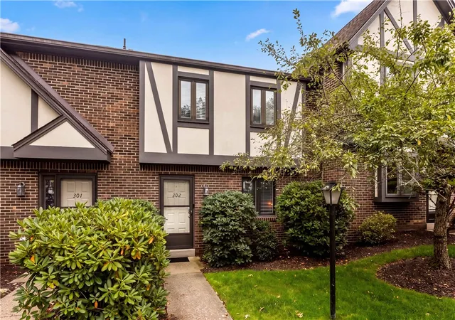Photo 3 of Condo for sale at 302 Olde Ingomar Ct, Mc Candless, PA 15237 | MLS# 1774602 | Listing updated on 2026-10-02