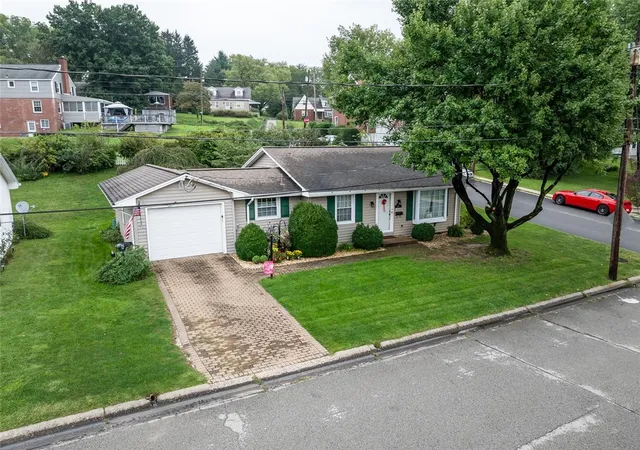 Photo 3 of Single family home for sale at 501 Kenneth St, City Of Greensburg, PA 15601 | MLS# 1775163 | Listing updated on 2026-09-24