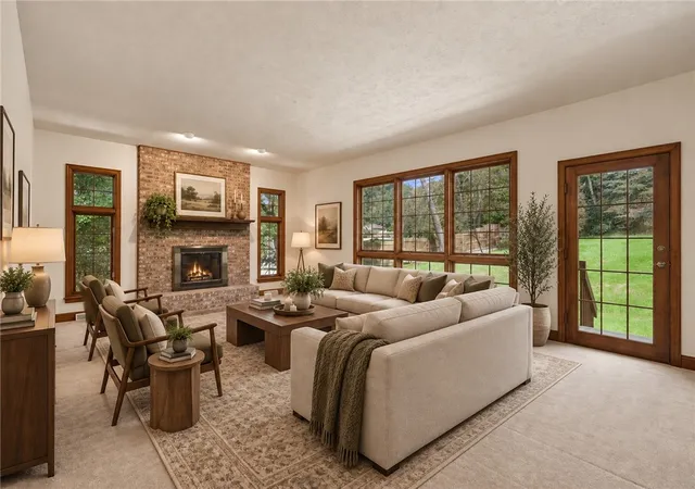 Photo 2 of Sale Pending at 700 Jane Ave, Shaler, PA 15209 | MLS# 1775019 | Listing updated on 2026-09-30